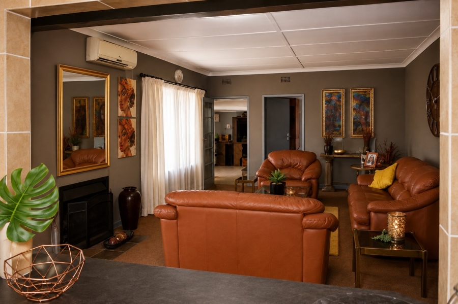 4 Bedroom Property for Sale in Flimieda North West